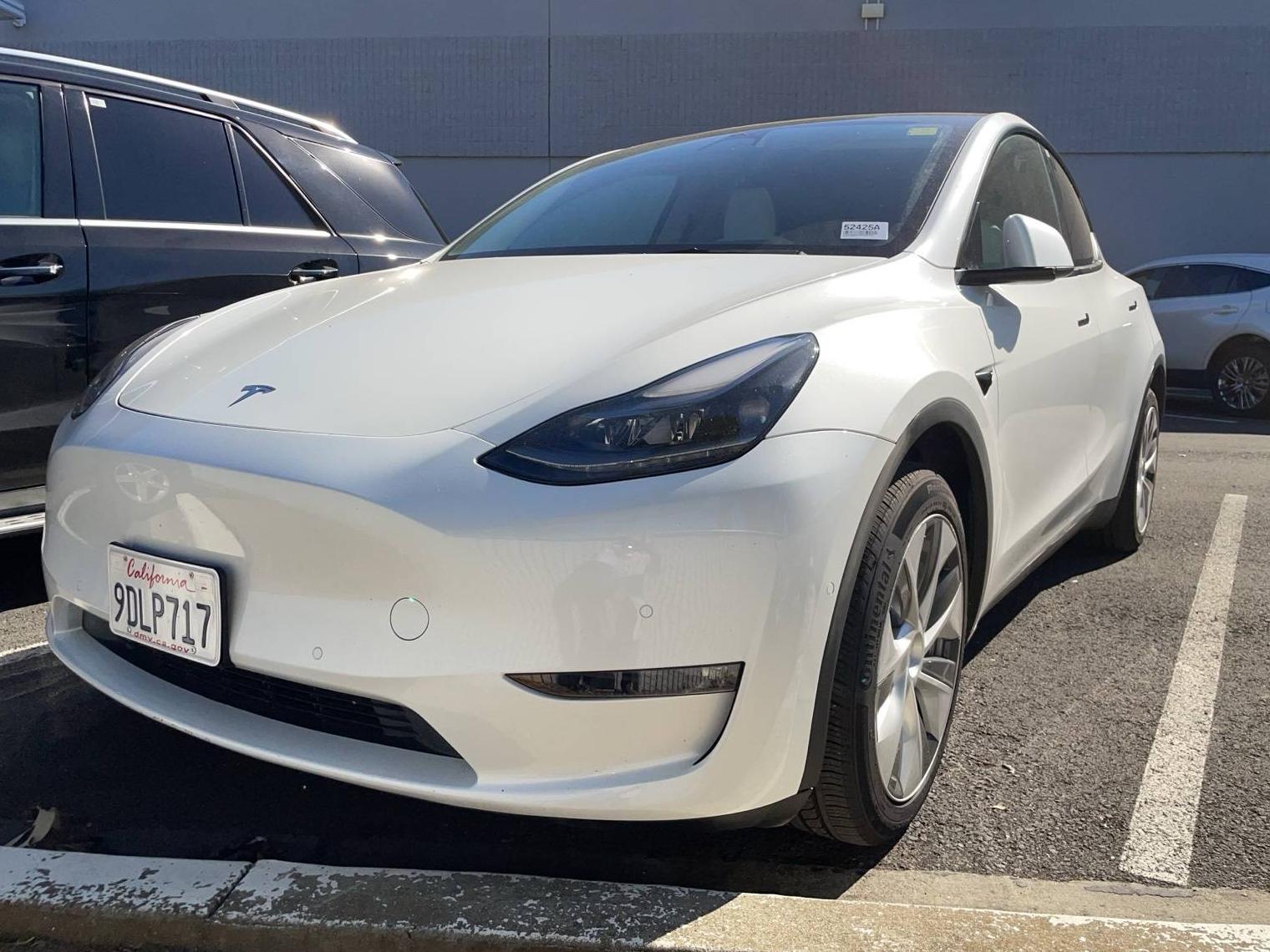 TESLA MODEL Y 2022 7SAYGDEE5NF559792 image